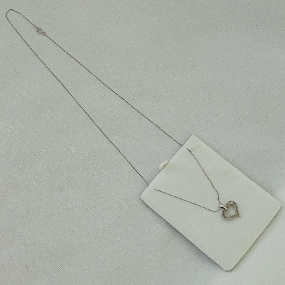 Beautiful Heart~14K White Gold Necklace - Picture 6 of 9